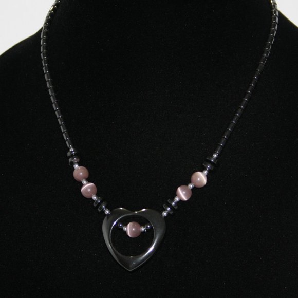 Vintagejelyfish Jewelry - Beautiful Hematite heart and light purple cats eye necklace 17"